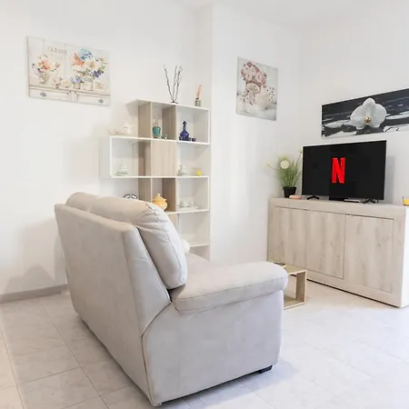 Ad House 1 Apartment