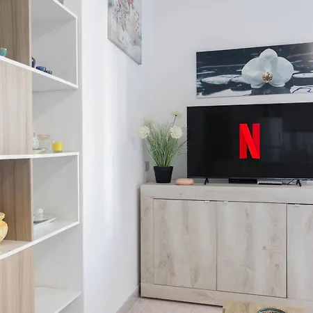 Apartment Ad House 1 *